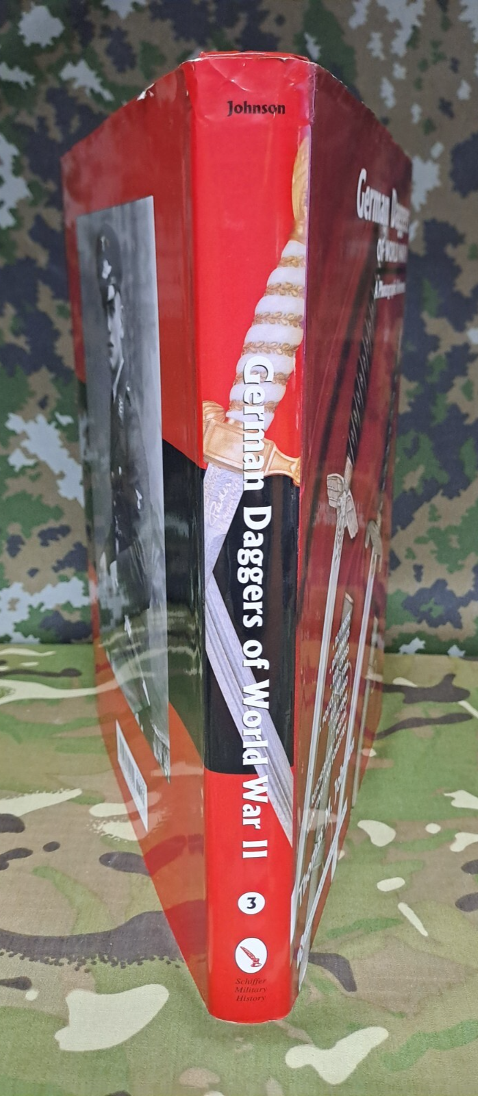 German Daggers of World War II - A Photographic Reference Volume - 3