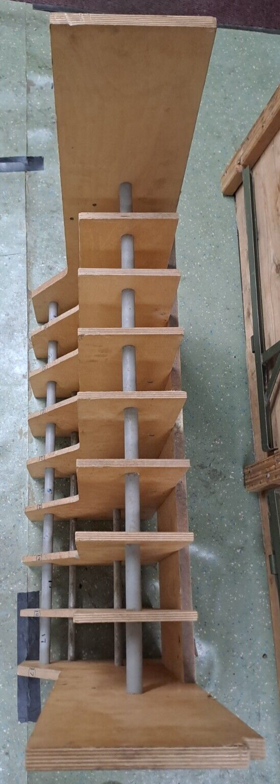 GENUINE BRITISH ARMY MILITARY SURPLUS UNIVERSAL RIFLE WEAPONS RACK SA80 L85 L86