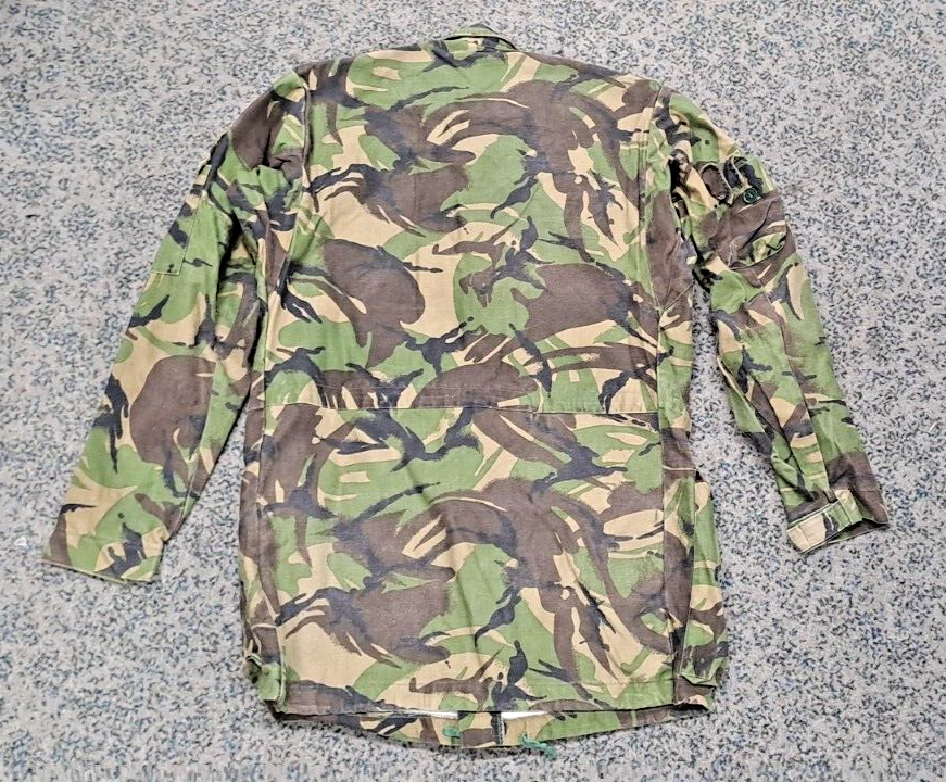 VINTAGE COLD WAR ERA BRITISH ARMY MILITARY DPM CAMO COMBAT SMOCK JACKET - 180/96