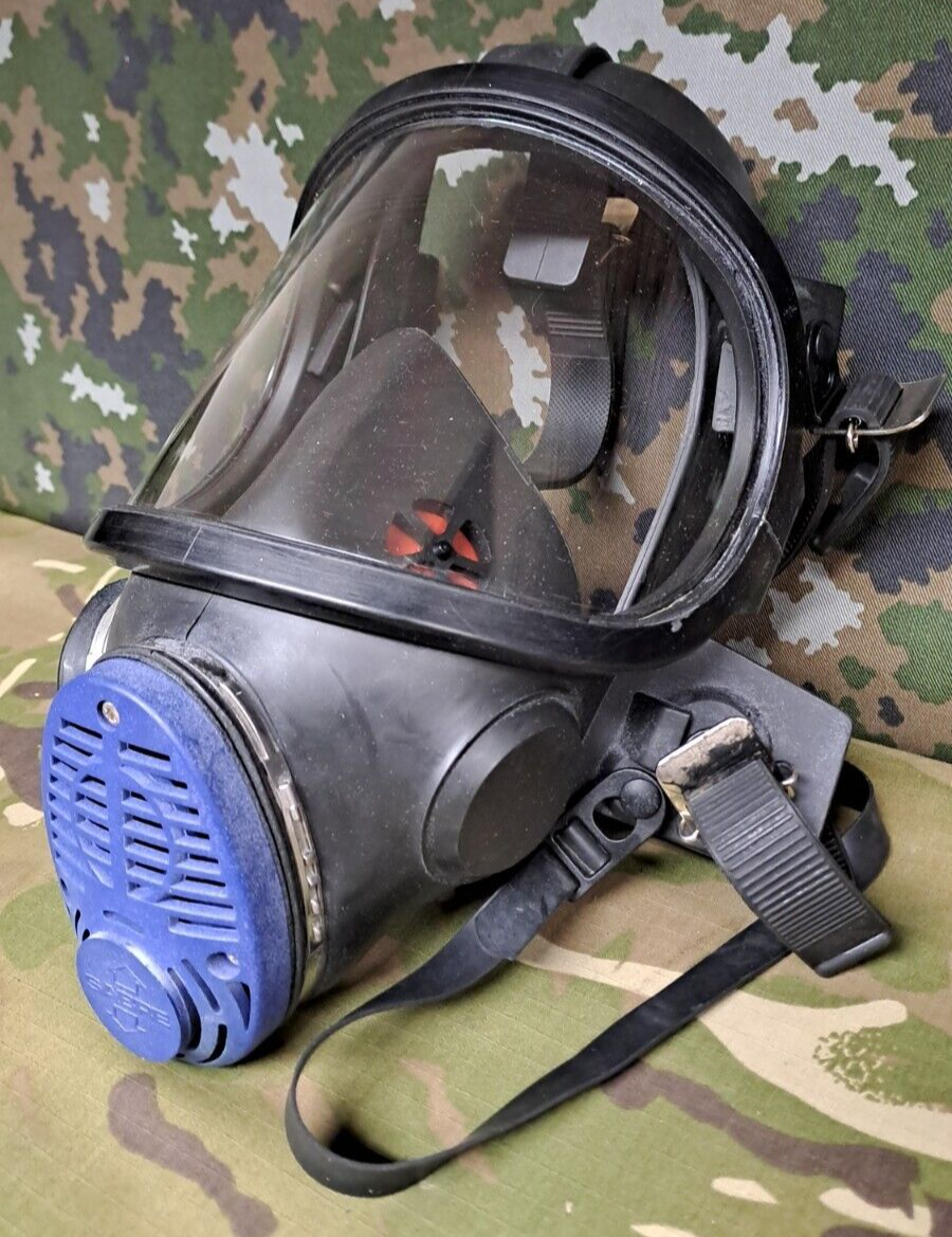 NEW Scott Sabre Safety Full Face Gas Mask Panoramic Respirator Prepper