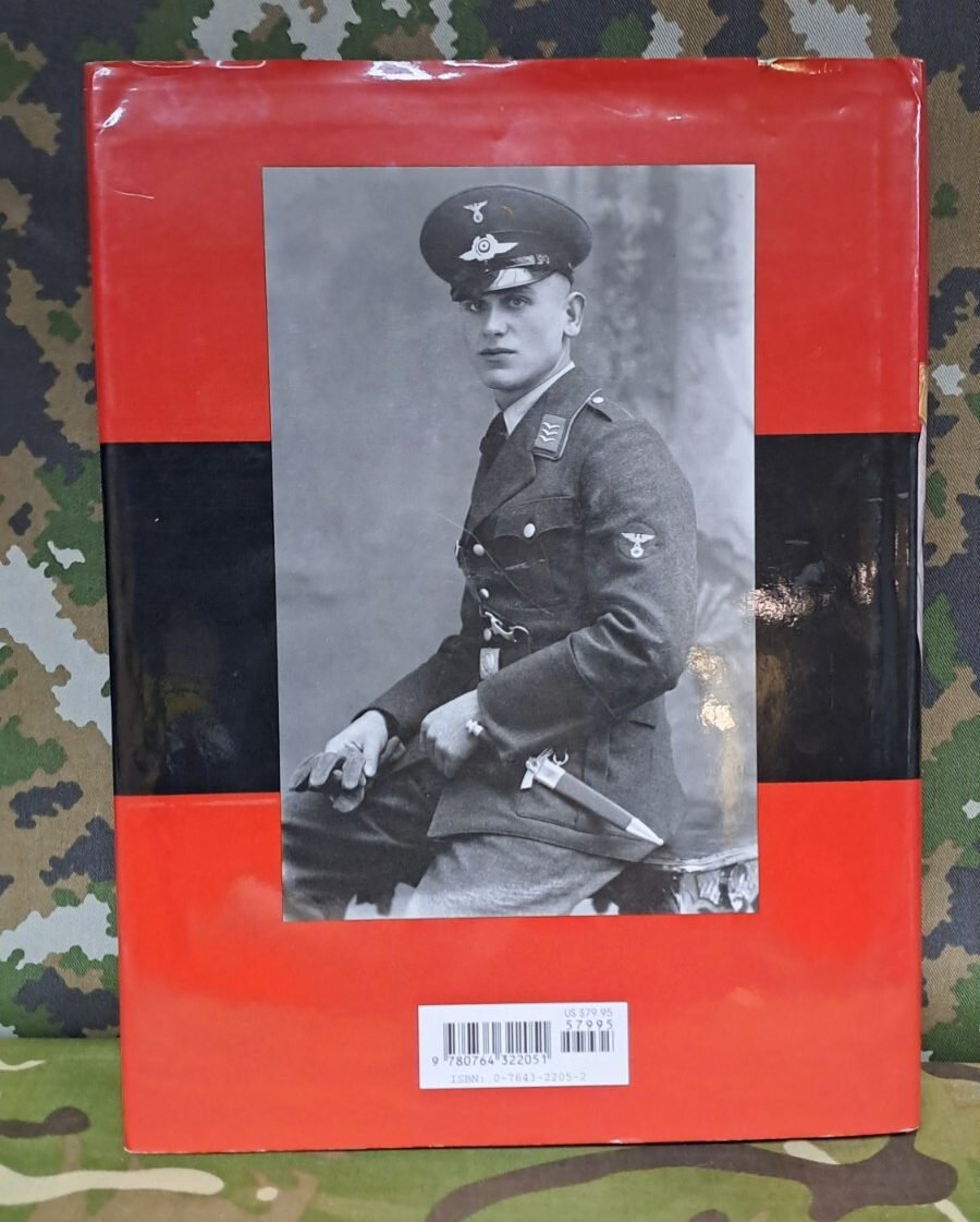 German Daggers of World War II - A Photographic Reference Volume - 3