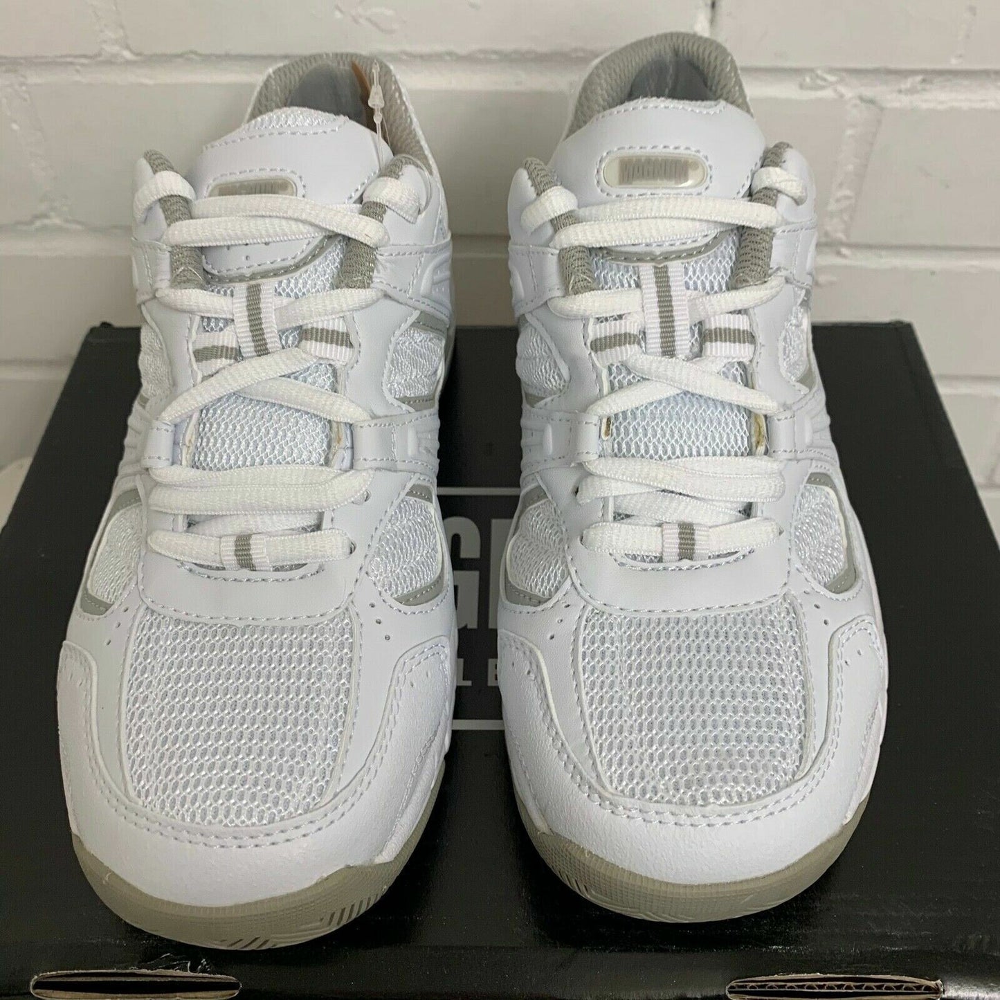 NEW WOMEN'S MAGNUM WHITE INDOOR TRAINING SHOES TRAINERS British Army - 4 M