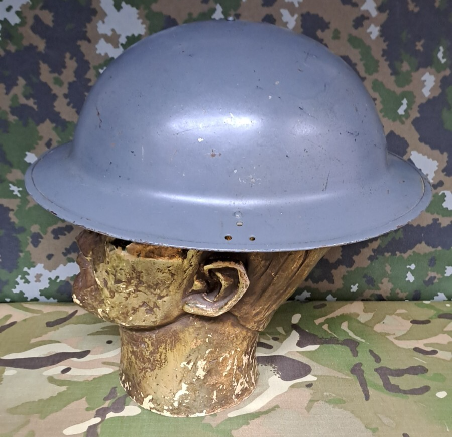 Original WWII RAF BATTLE OF BRITAIN GROUND CREW BRODIE STEEL HELMET DATED 1940