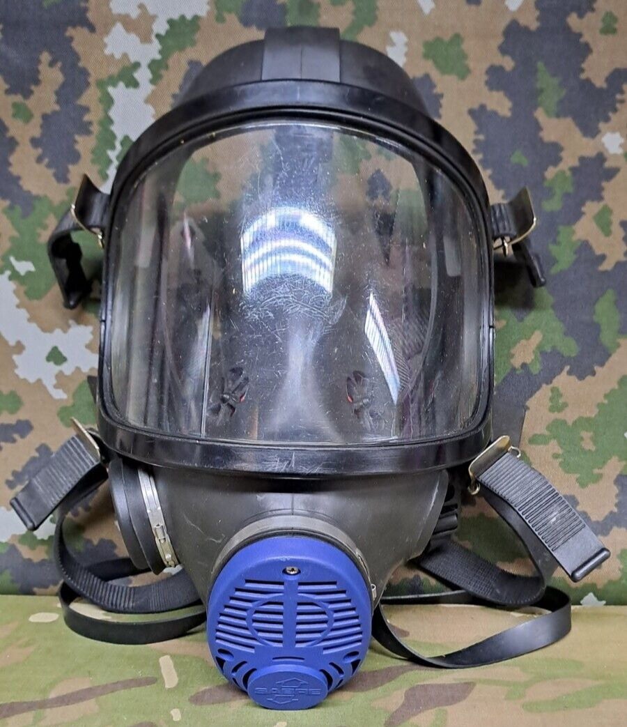 NEW Scott Sabre Safety Full Face Gas Mask Panoramic Respirator Prepper