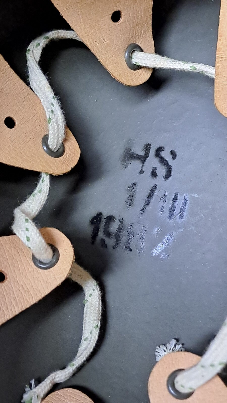 VINTAGE PARATROOPER OLD HELMET WZ63 EAST GERMAN POLISH MADE LEATHER LINER