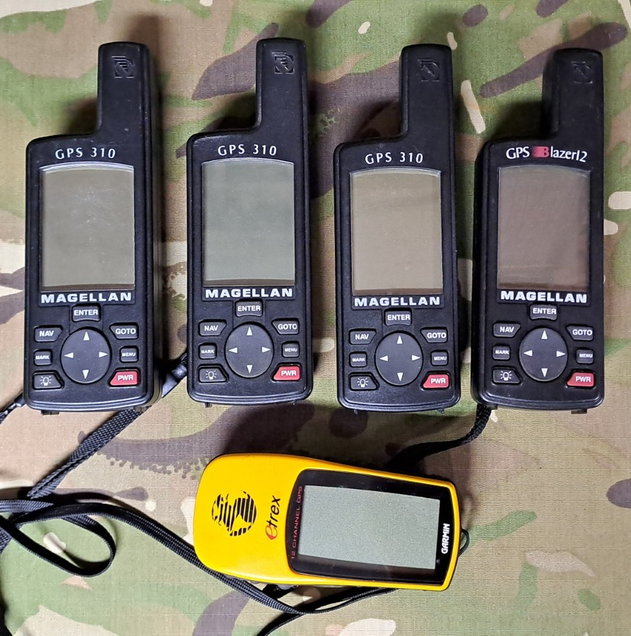 Magellan Garmin GPS Satellite Navigator Pocket Size GPS Hiking Bundle X 5