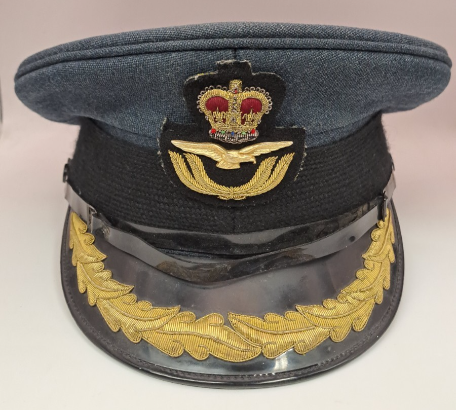 RAF MENS GROUP CAPTAIN CAP WITH BADGE GENUINE RAF MILITARY ISSUE SIZE 57CM