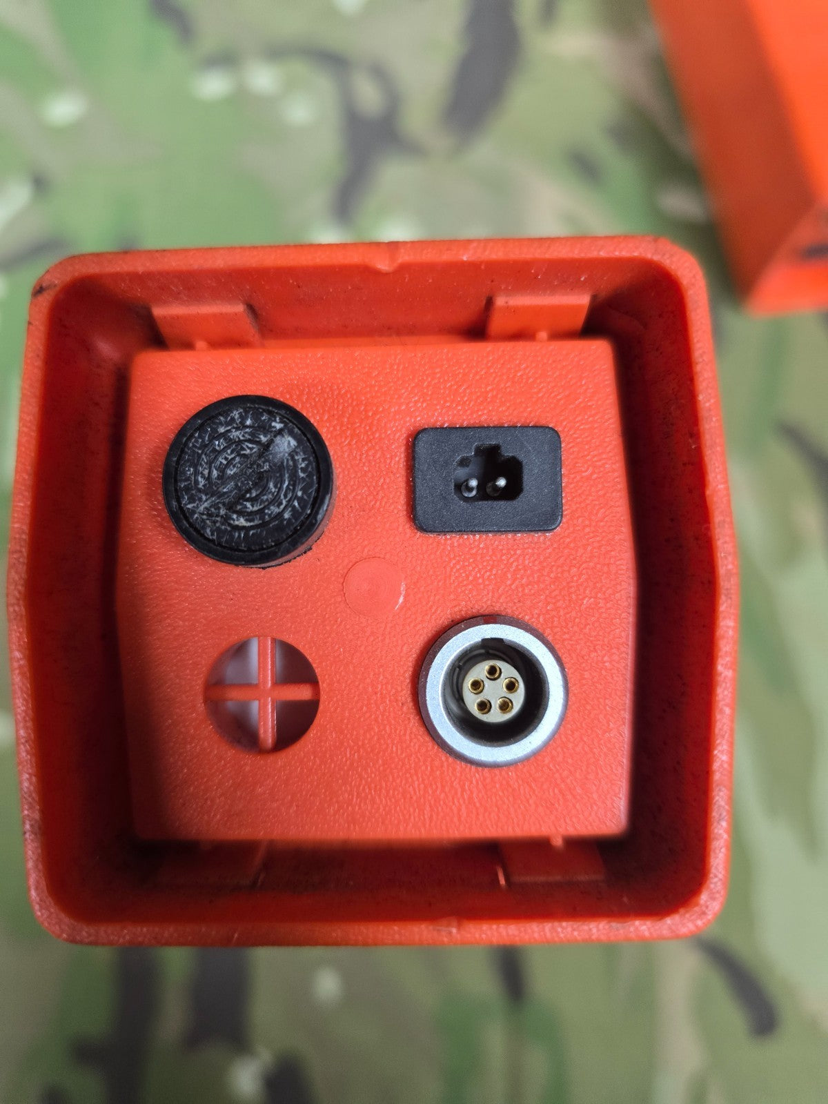 3 x LEICA GEB BATTERY FOR TOTAL STATIONS, GPS, ROBOTICS FOR SURVEYING