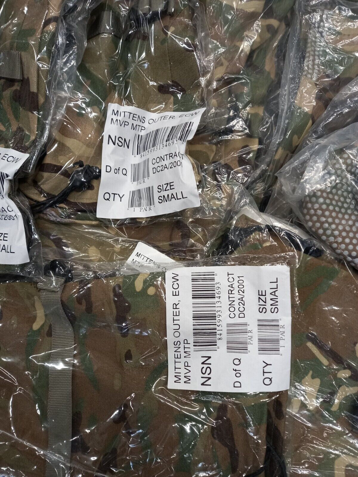 NEW Army Military Surplus Extreme Cold Weather MTP Outer Mittens Gore Tex Bundle