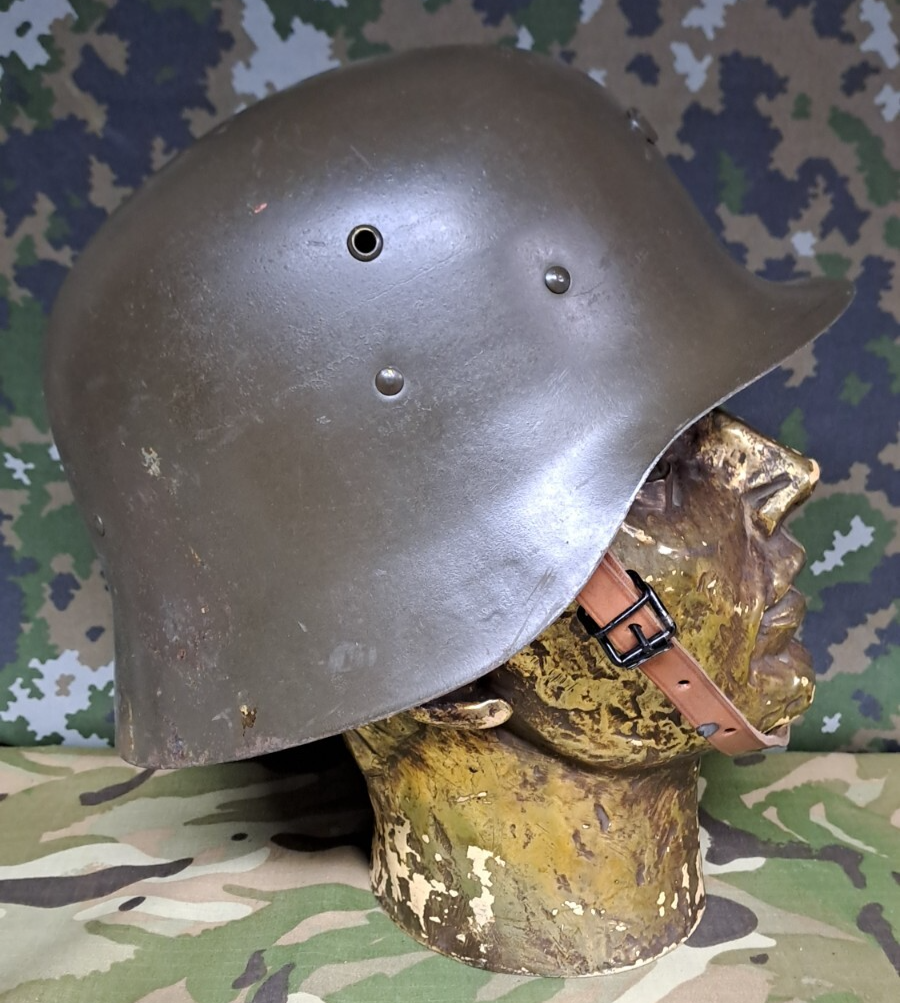 WW2 Spanish Army Military Civil War Modelo Z M1942 Steel Helmet & Liner