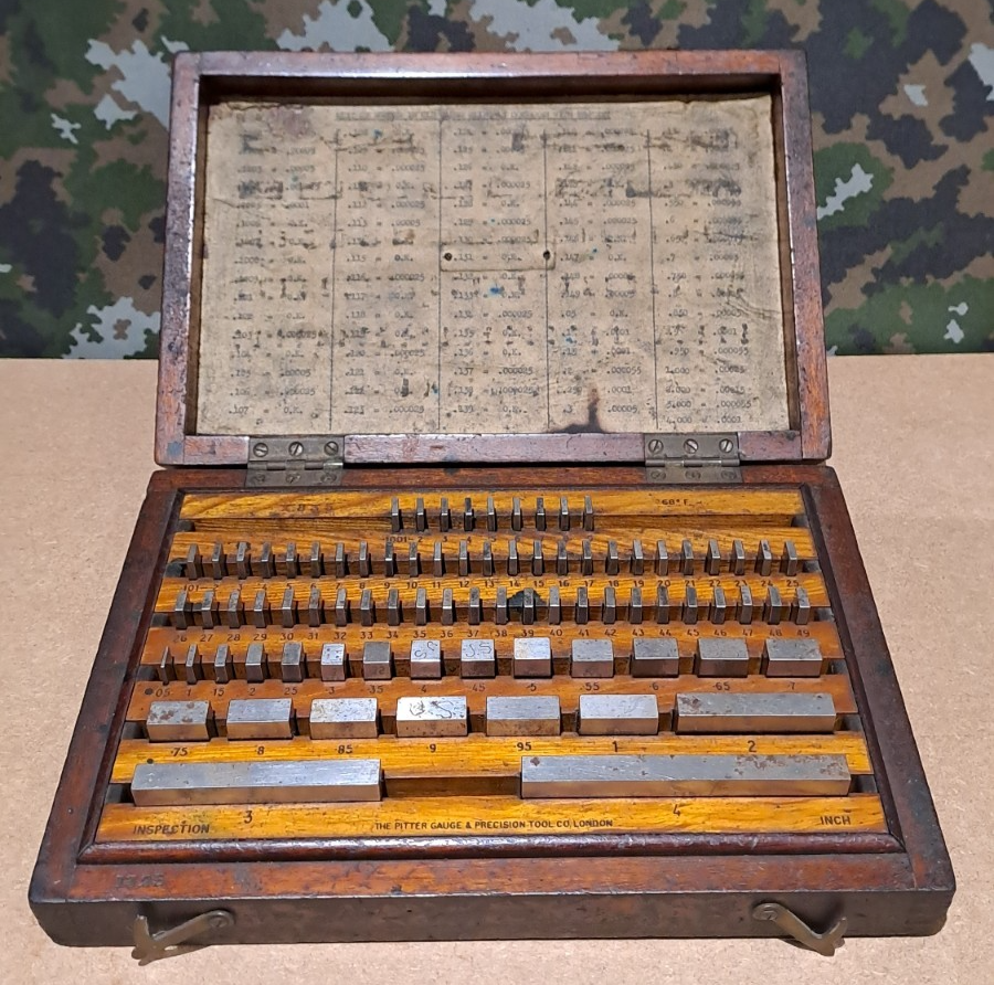 VINTAGE SET OF PITTER GAUGE AND PRECISION TOOL Co. LTD LONDON SLIP GAUGES