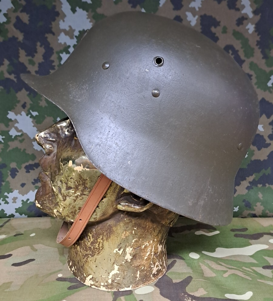WW2 Spanish Army Military Civil War Modelo Z M1942 Steel Helmet & Liner
