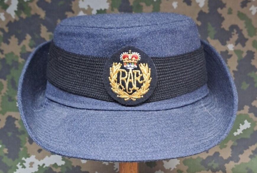 BRITISH MILITARY RAF ROYAL AIR FORCE RAF WOMEN'S DRESS PEAKED CAP - 53 CM