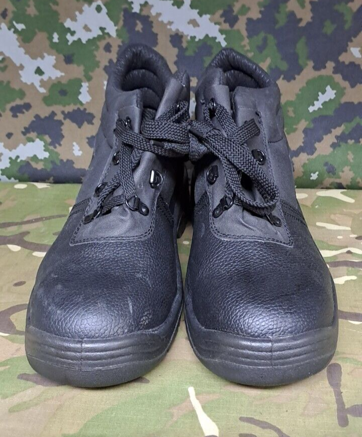NEW GENUINE BRITISH ARMY MILITARY ISSUE SURPLUS BLACK SAFETY CHUKKA BOOTS - 10