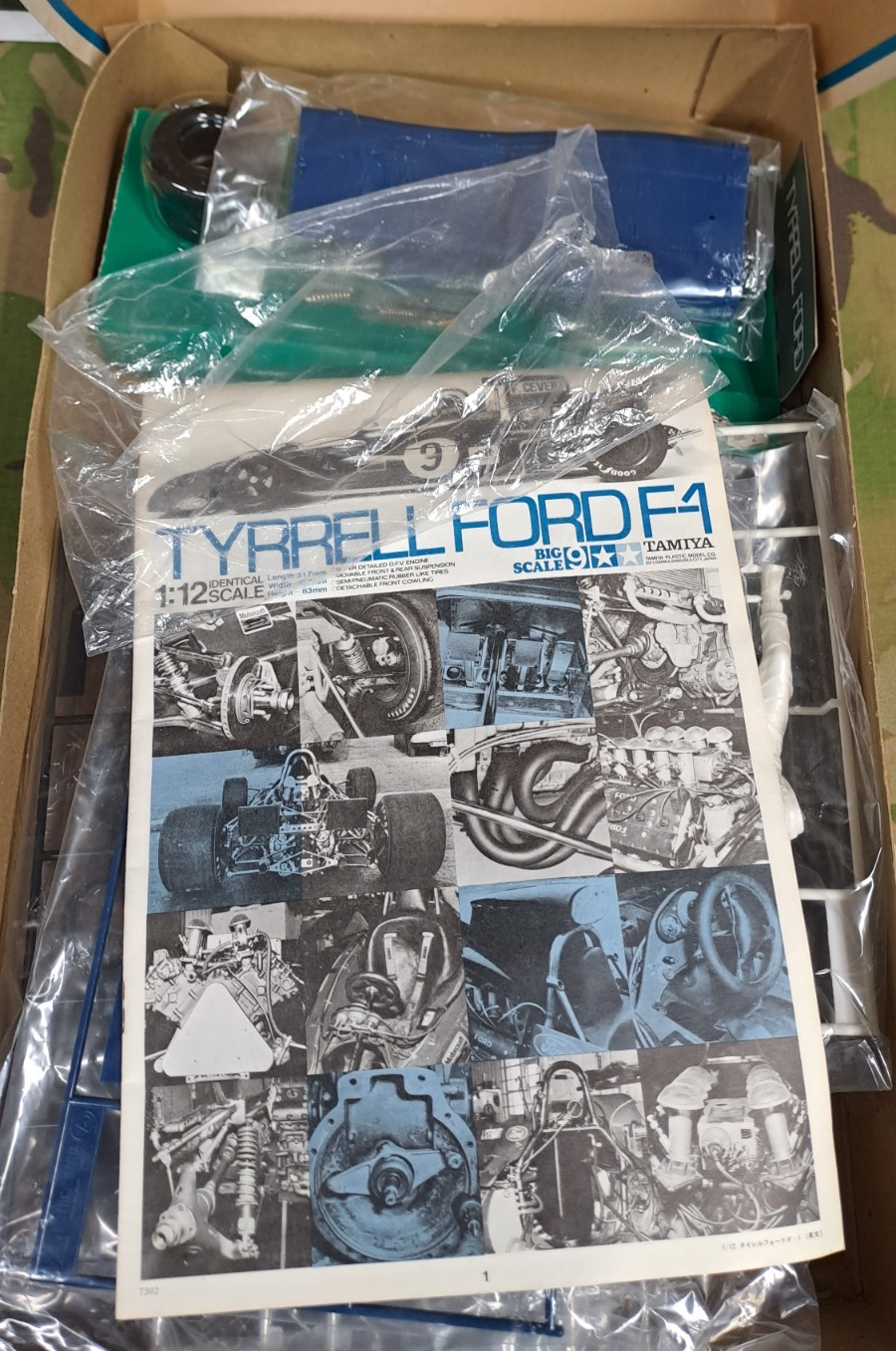 RARE VINTAGE TAMIYA TYRREL FORD F1 1:12 SCALE PLASTIC MODEL KIT RACING CAR