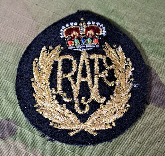 NEW BRITISH ROYAL AIR FORCE RAF  GOLD THREAD PADDED CLOTH CAP BADGE INSIGNIA