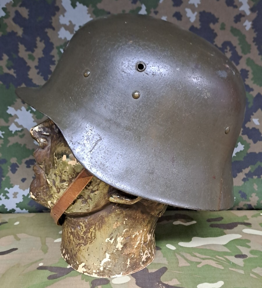 WW2 Spanish Army Military Civil War Modelo Z M1942 Steel Helmet & Liner