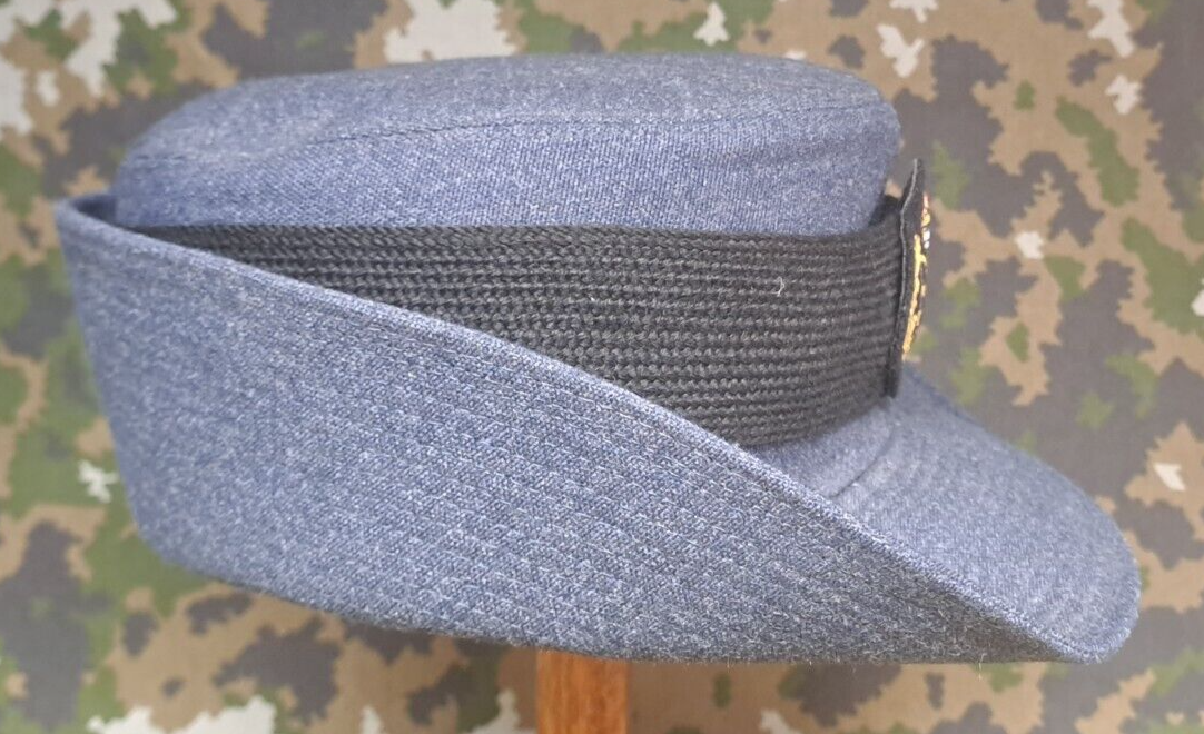 BRITISH MILITARY RAF ROYAL AIR FORCE RAF WOMEN'S DRESS PEAKED CAP - 53 CM