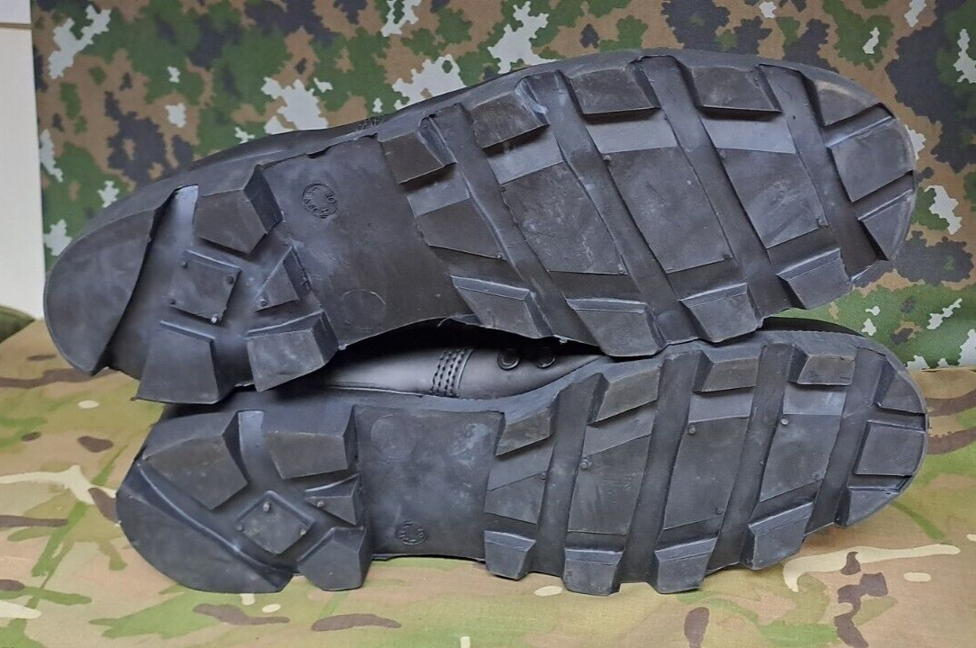 WELLCO WP BLACK LEATHER HOT WEATHER JUNGLE BOOTS British Army Issue - 13 M