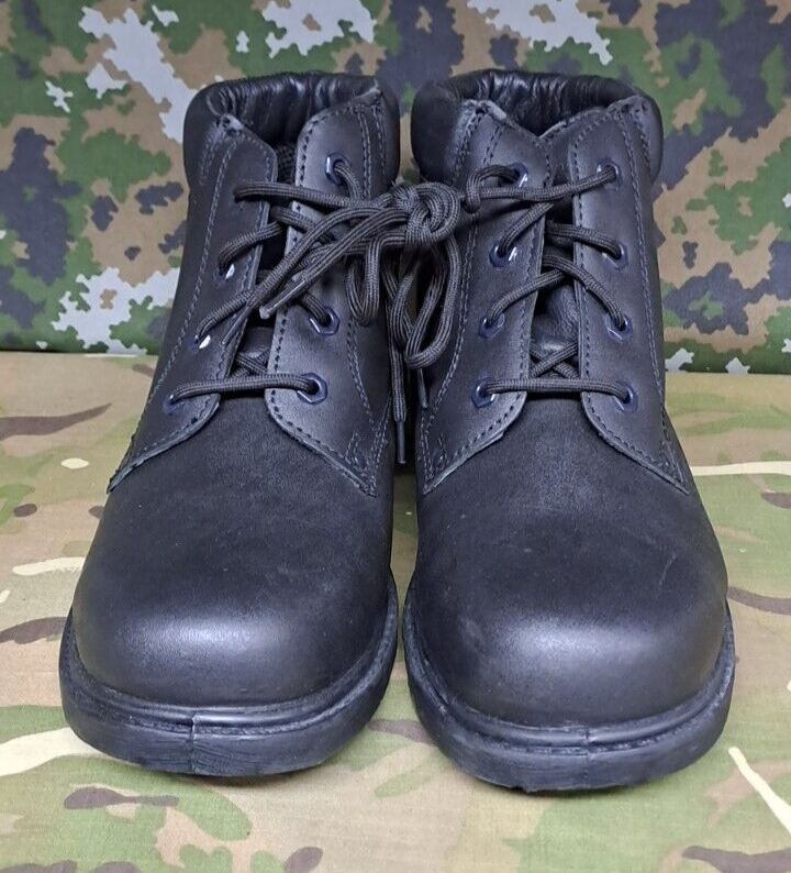 NEW SAFETY CONDUCTIVE BLACK LEATHER BOOTS GENUINE BRITISH MILITARY - 11 M