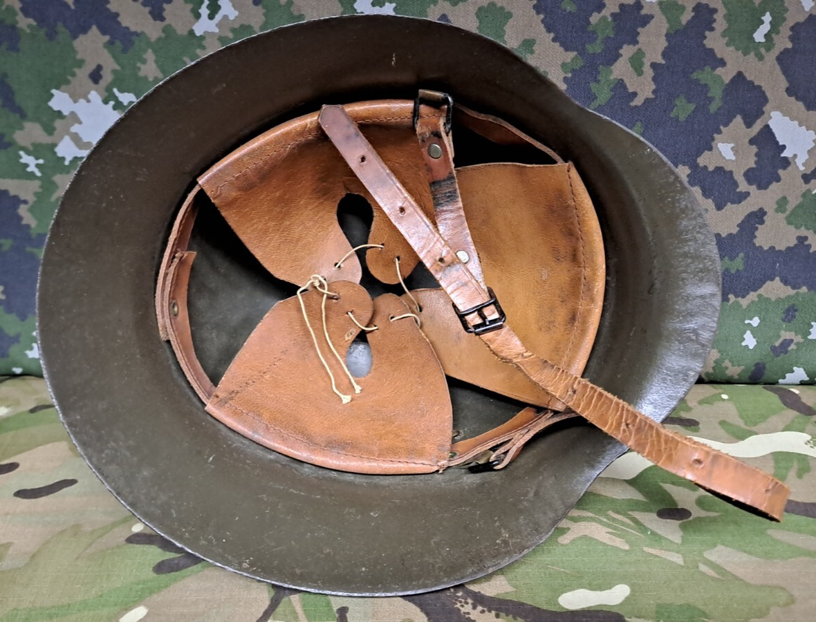 WW2 Spanish Army Military Civil War Modelo Z M1942 Steel Helmet & Liner