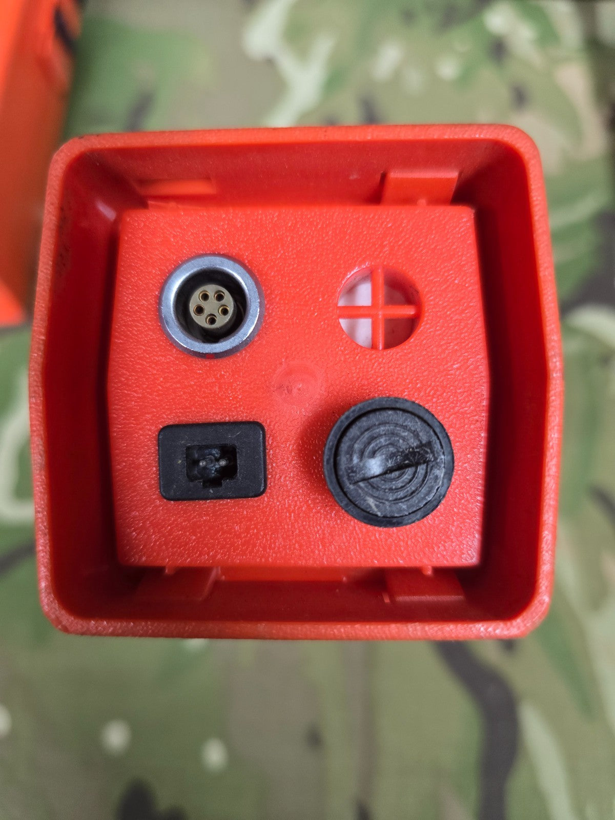 3 x LEICA GEB BATTERY FOR TOTAL STATIONS, GPS, ROBOTICS FOR SURVEYING